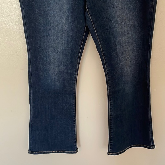 NWT Faith Jeans Hi Rise Slim Bootcut Jeans. 16W - Picture 3 of 9